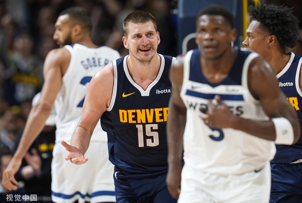 而现在他的 而现在他的