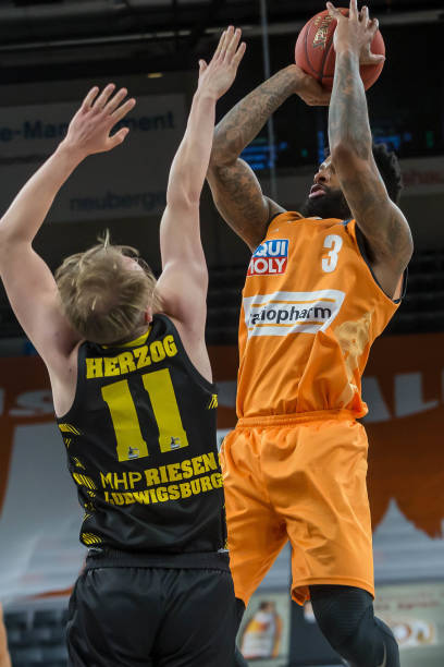 状态上进行 状态上进行