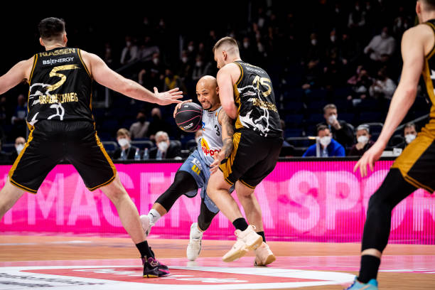 在竞争激烈 在竞争激烈